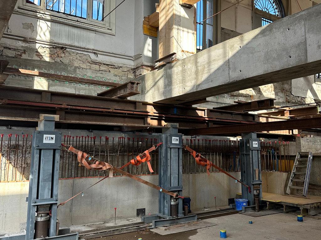 Zollgebäude-SBB-Bahnhof_Lugano6